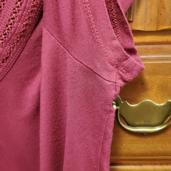 Maroon Short Sleeve Tee - Picture 4 of 6